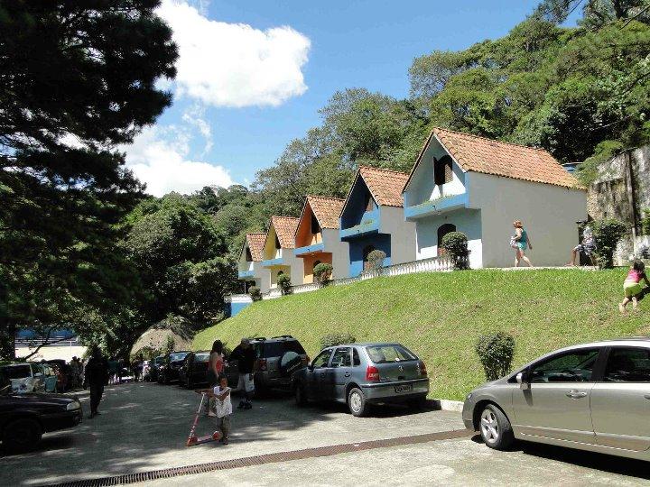 CLUBE ALPES DA CANTAREIRA-CHALÉS